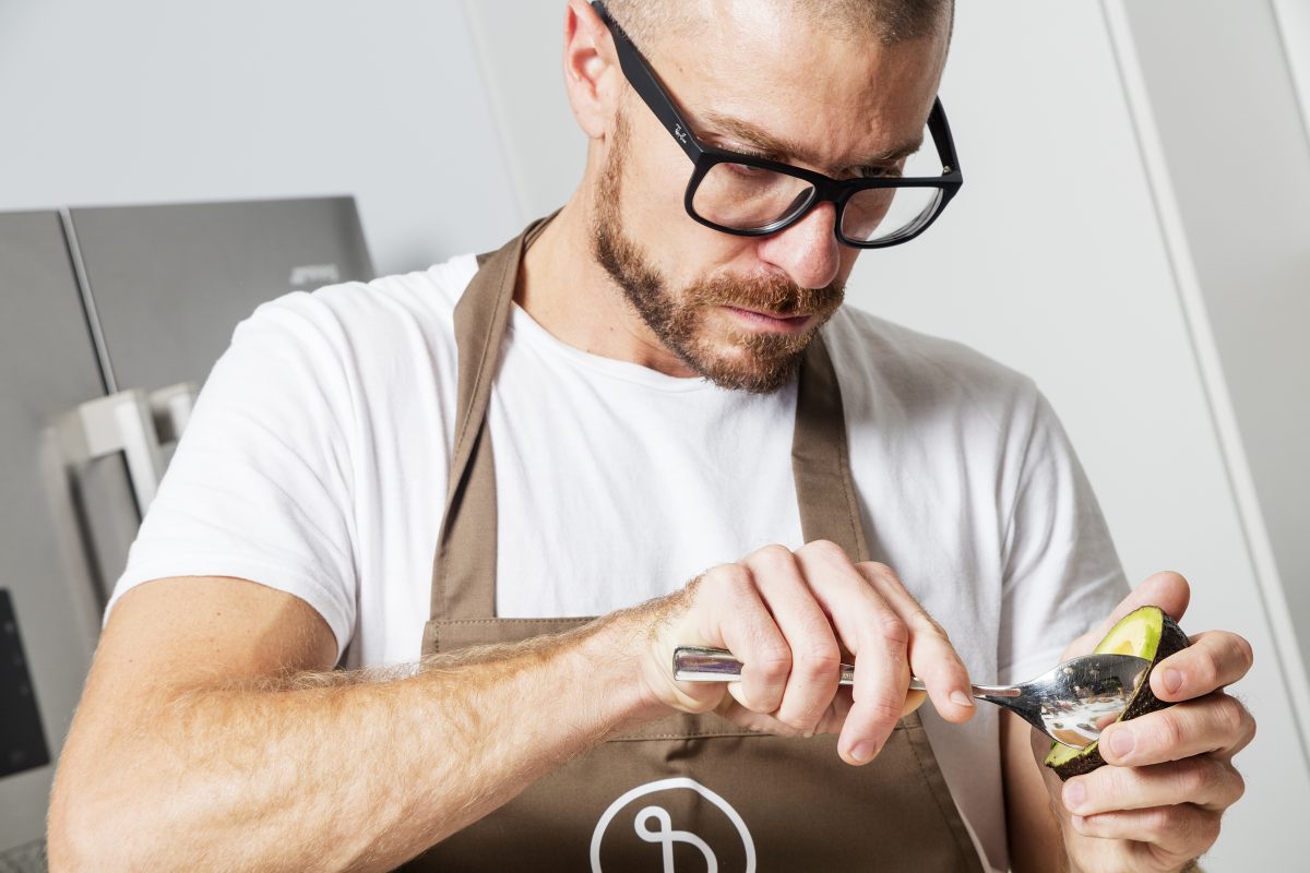 Cocinando Con Sergi Ferrer, Maestro Pastelero y Chef — Delicious & Sons