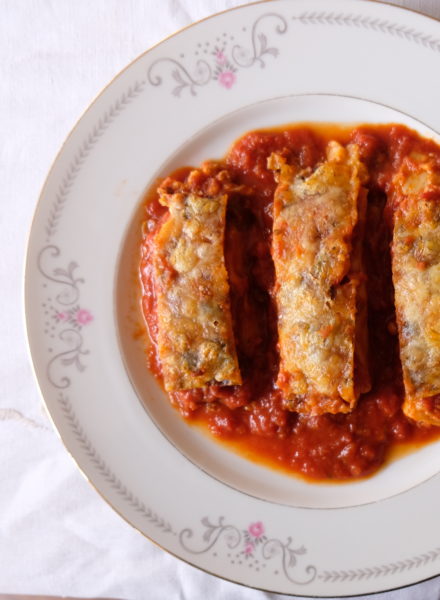 spinach-pine-nutt-cannelloni-tomato-olive-sauce