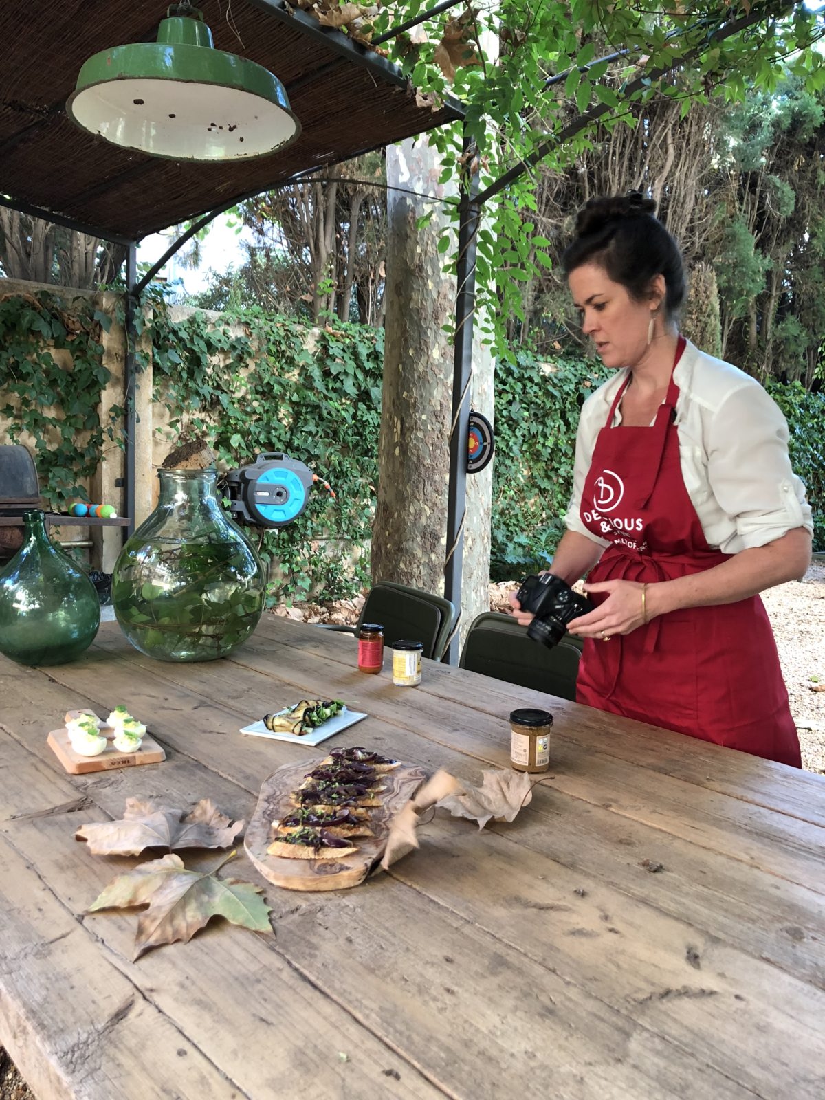 Cocinando Con Erin Gleeson – The Forest Feast — Delicious & Sons