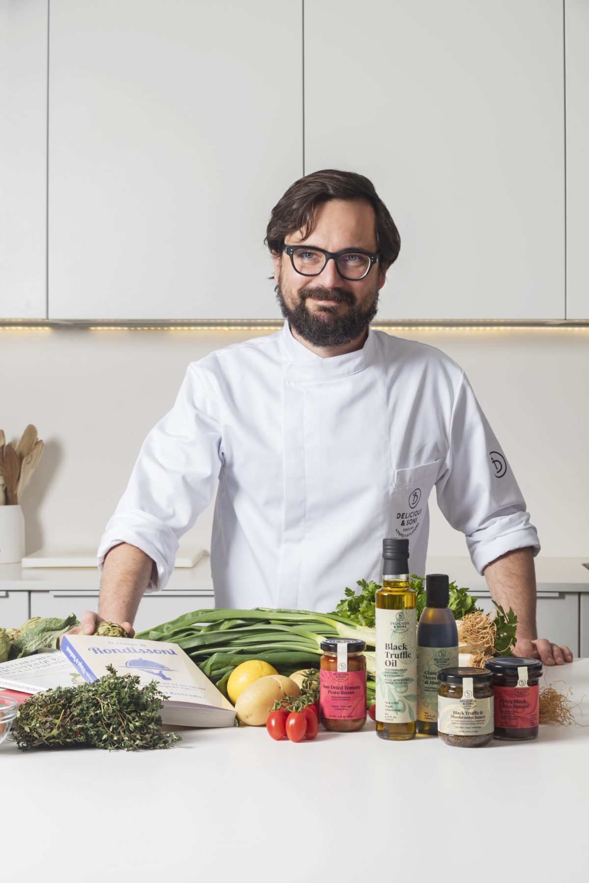 Cocinando Con Manel Guirado, Profesor de Cocina, Sumiller y Autor — Delicious & Sons