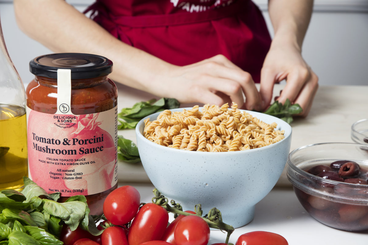 Pasta Proteica con Salsa de Tomate por Míriam Fabà — Delicious & Sons