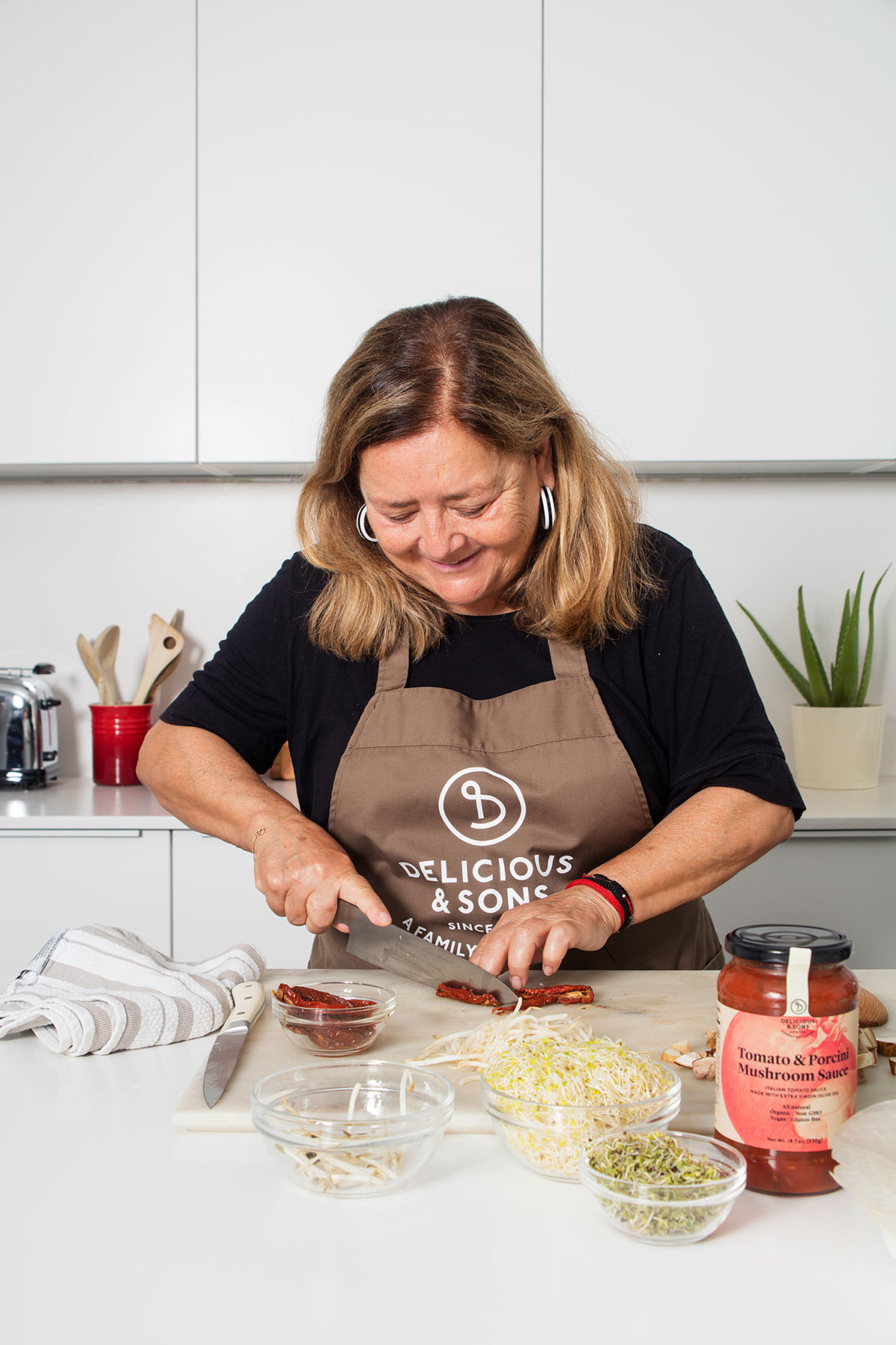 Rollitos Veganos de falsas “Angulas” con Salsa de Tomate y Setas Porcini por Anna Alós — Delicious & Sons