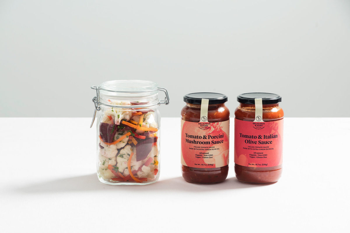 Cauliflower & Peppers with Tomato by Monica Navarro