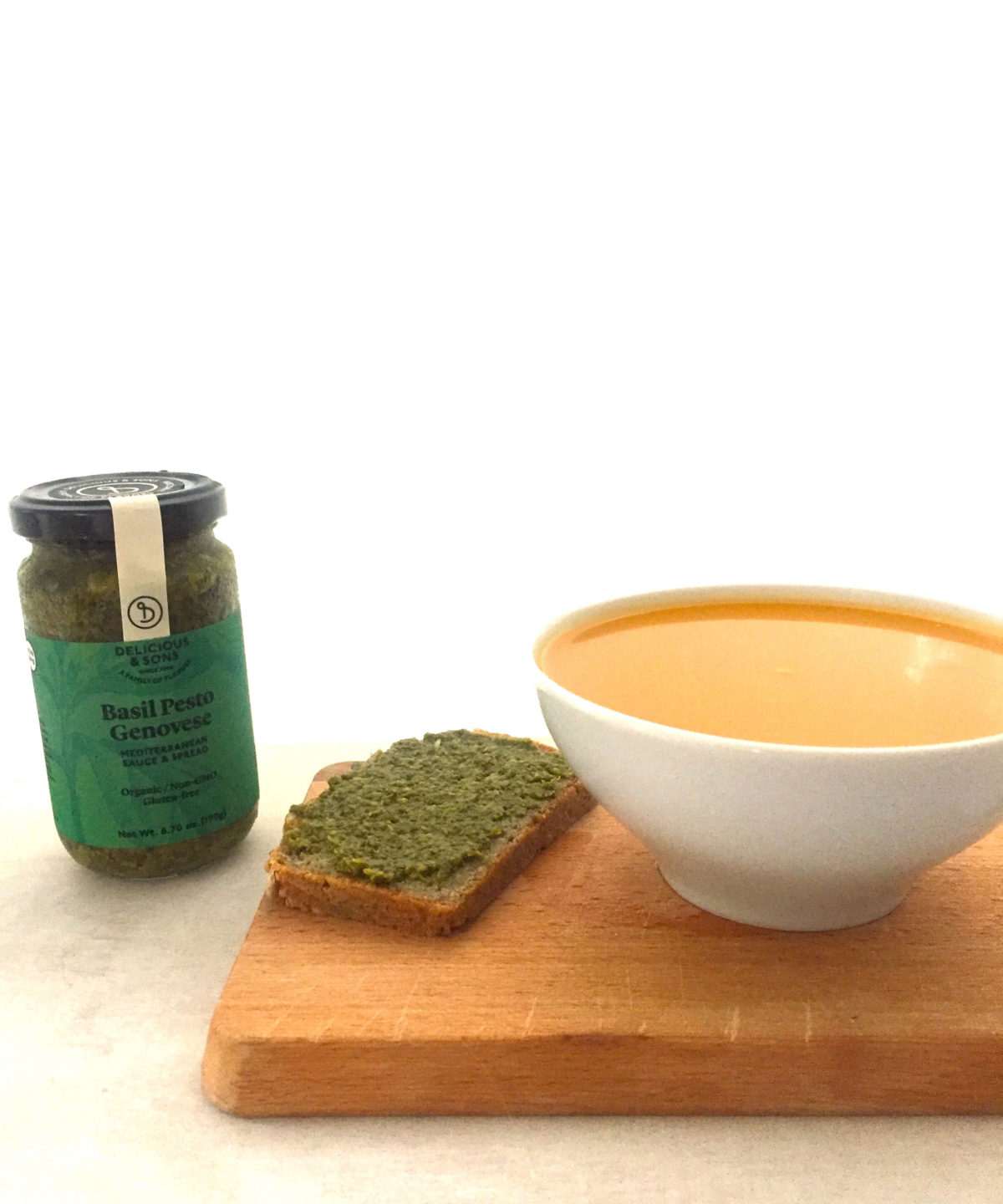 Crema de Calabaza con tostada de Pesto Genovese por Ricky Mandle