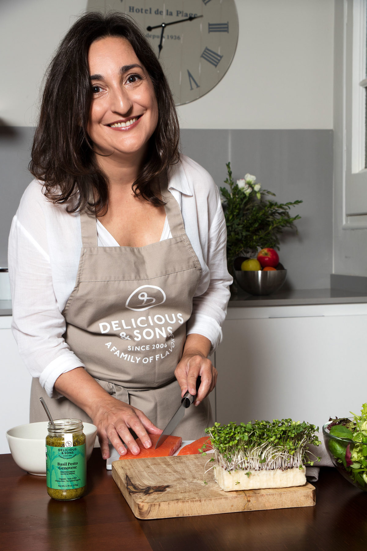 Smoked Salmon Pesto Salad by Isabel Tutusaus — Delicious & Sons