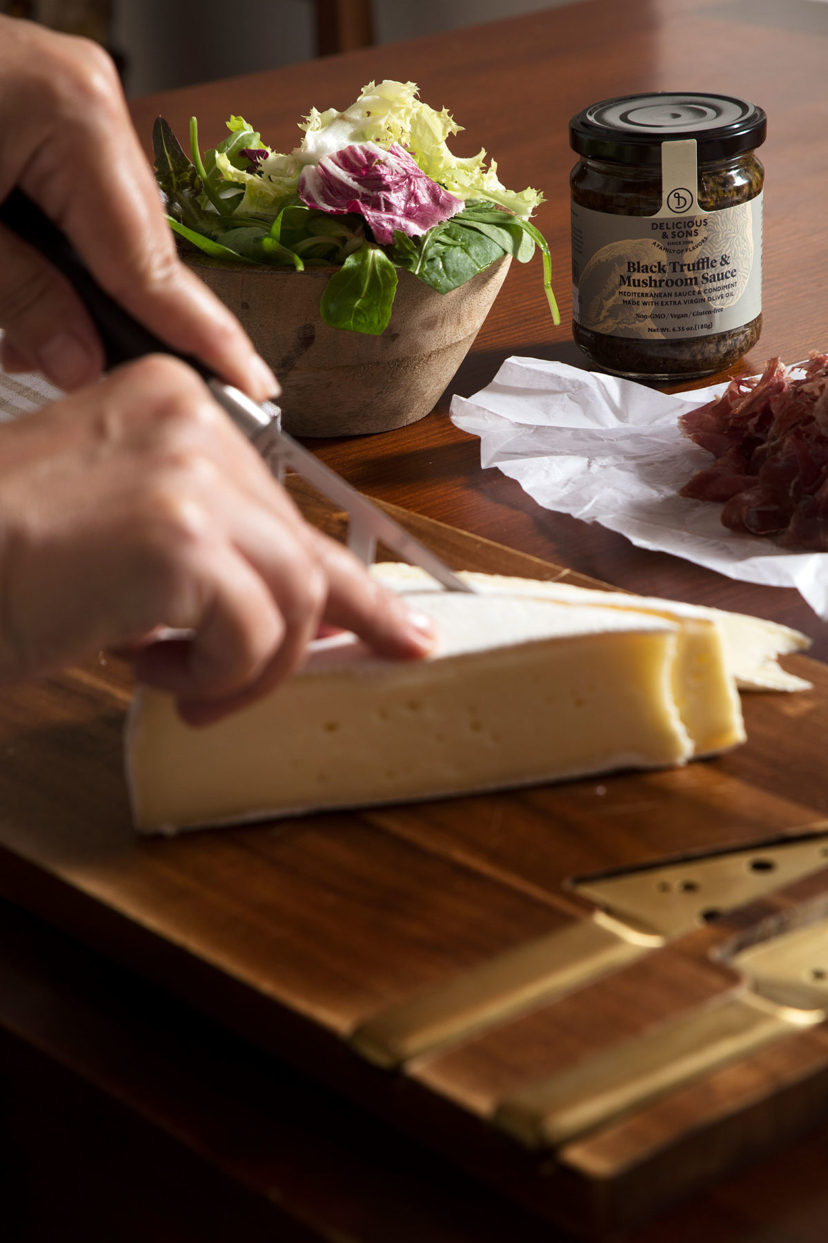 Mini Pizzas with Black Truffle Sauce by Isabel Tutusaus — Delicious & Sons