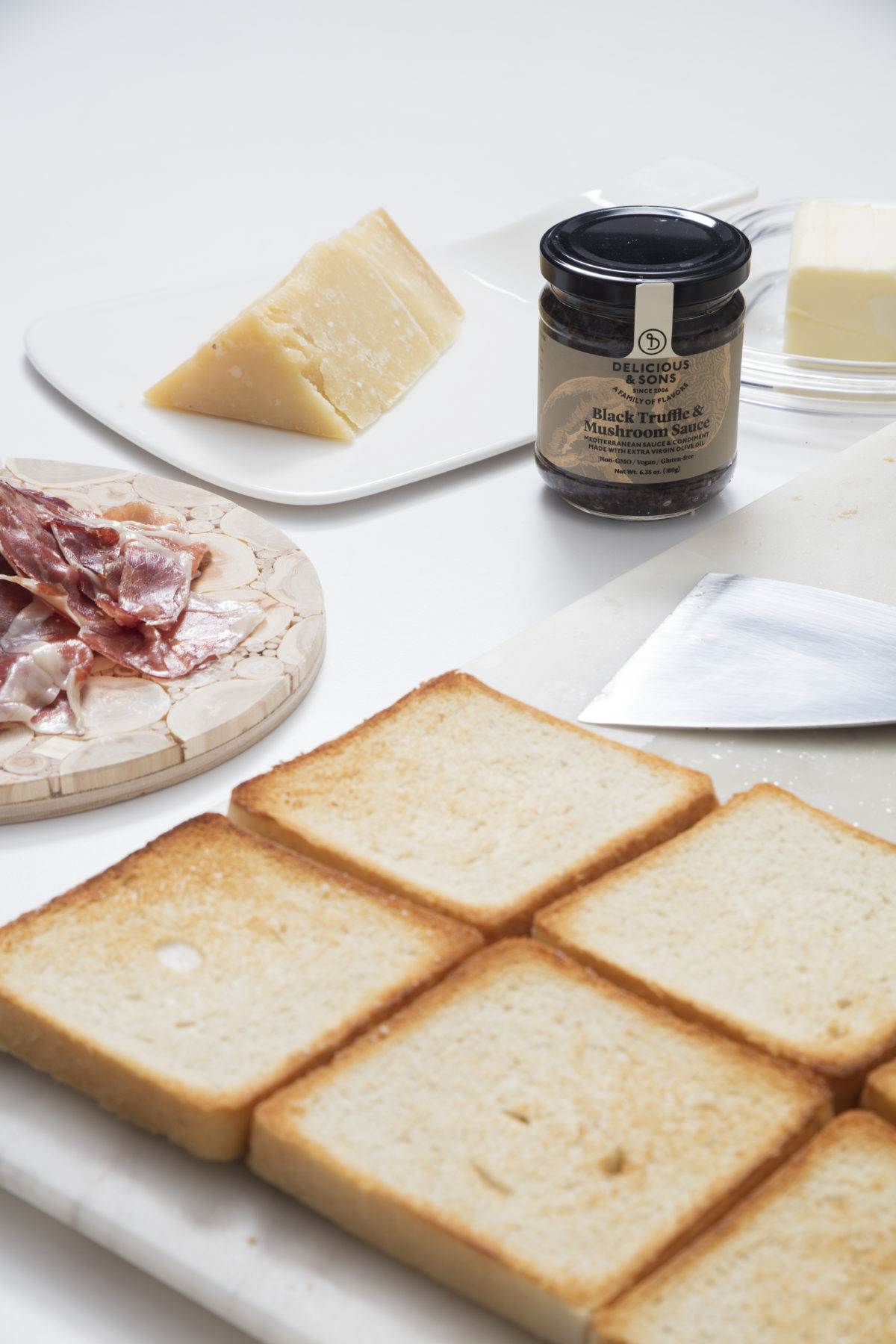Grilled Sandwich with Truffle Sauce by Dani Guerrero — Delicious & Sons
