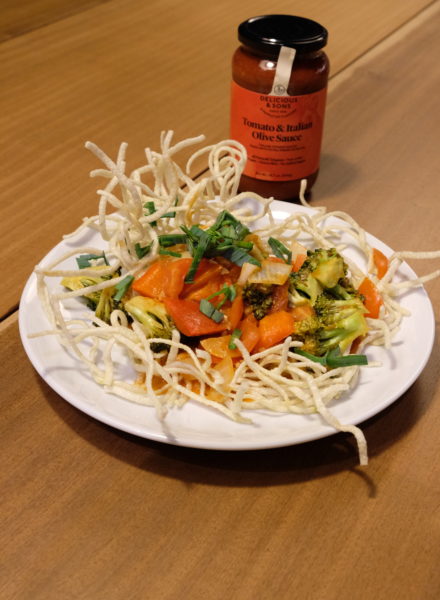 Vegtable-tomato-stir-fry-crispy-noodles-by-Ricky-Mandle