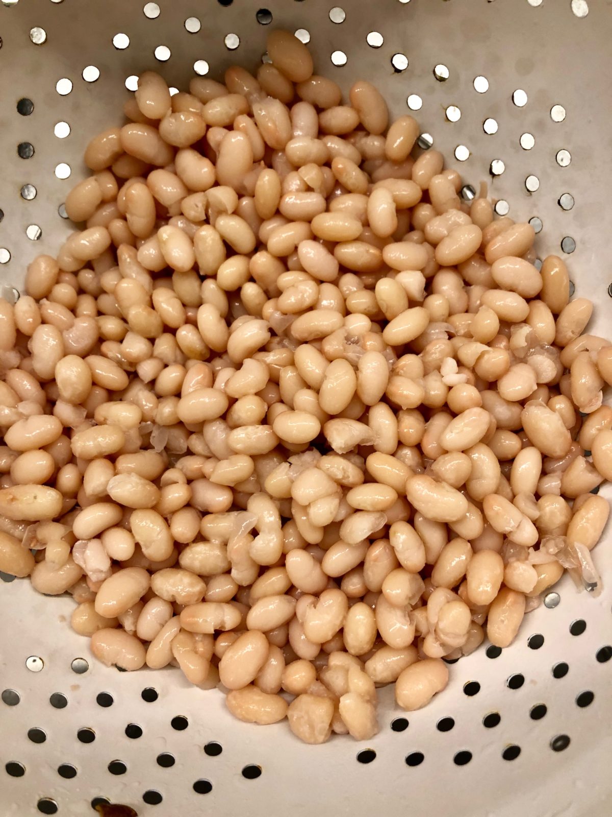 Sautéed White Beans with Vegetables and Mushrooms by Mónica Navarro