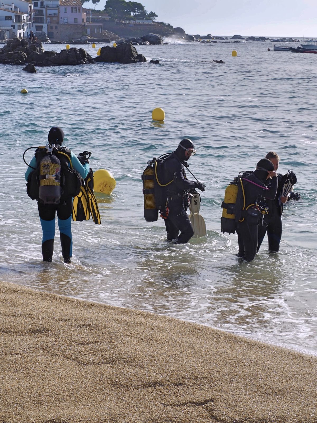 The Mediterranean Thanks 131 Volunteers and 82 lbs. of Garbage — Delicious & Sons