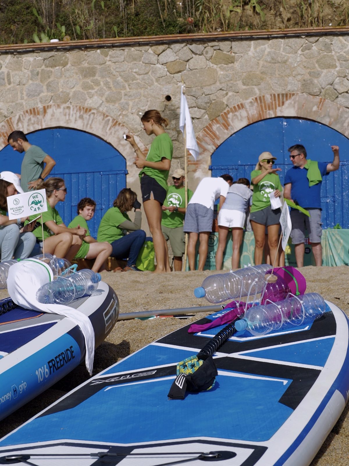 The Mediterranean Thanks 131 Volunteers and 82 lbs. of Garbage — Delicious & Sons