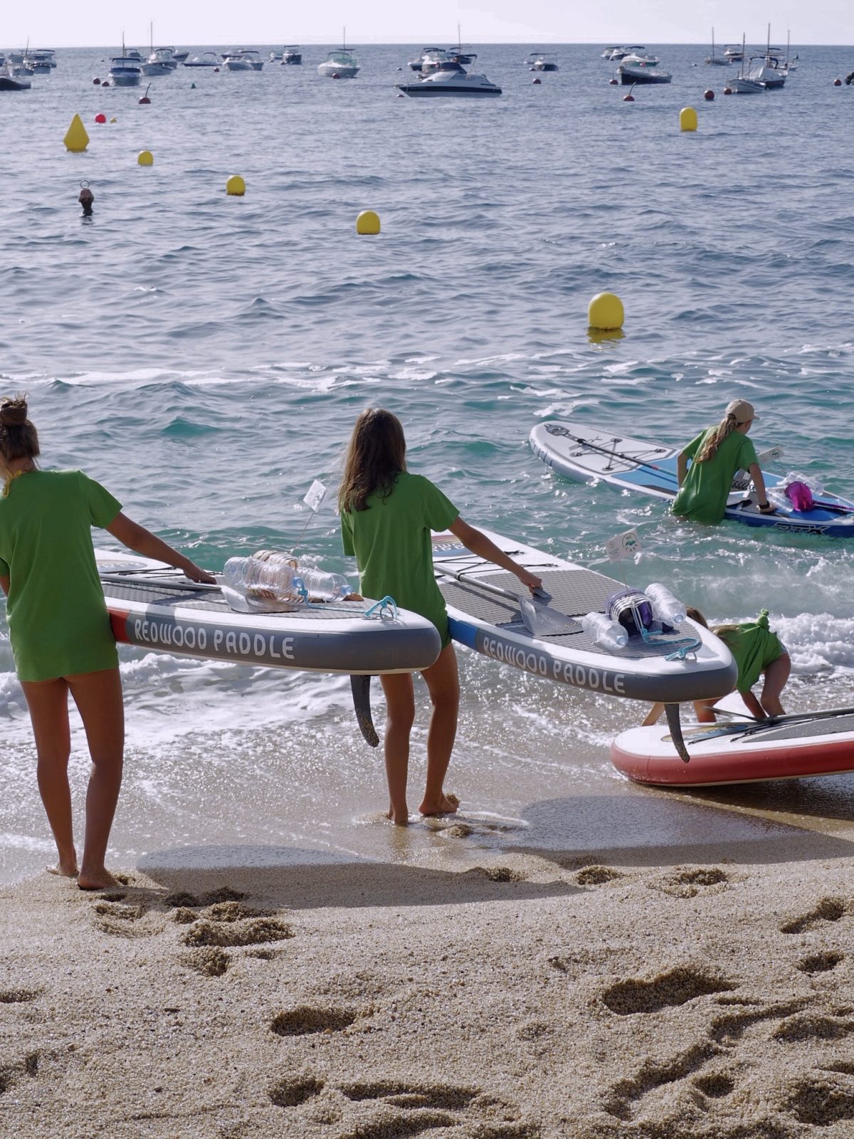 The Mediterranean Thanks 131 Volunteers and 82 lbs. of Garbage — Delicious & Sons