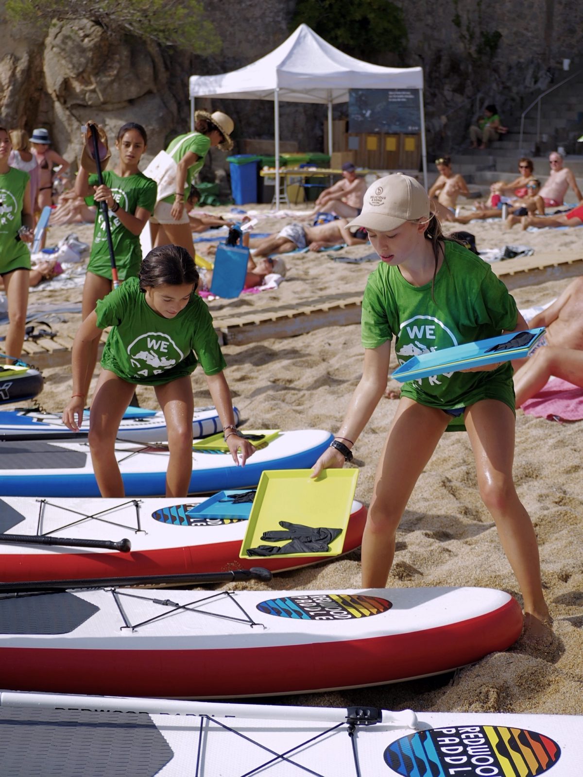 The Mediterranean Thanks 131 Volunteers and 82 lbs. of Garbage — Delicious & Sons