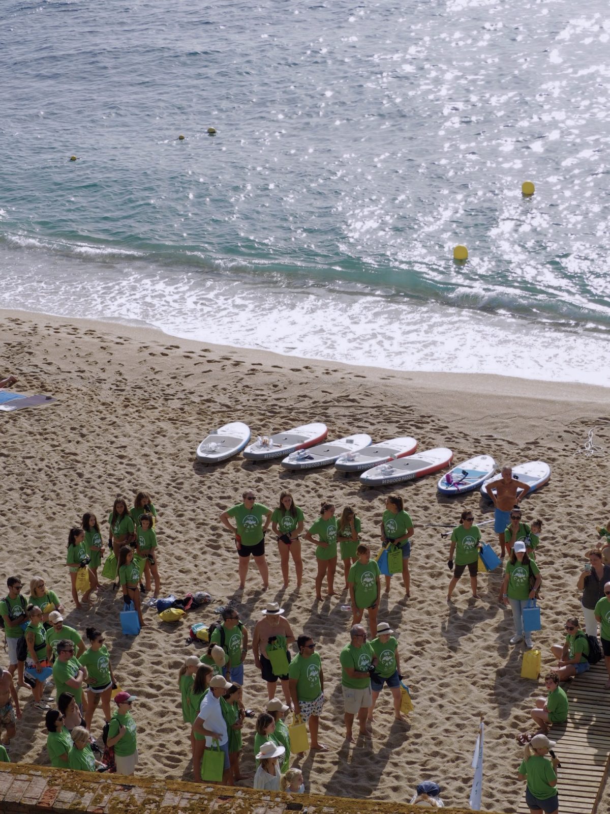 The Mediterranean Thanks 131 Volunteers and 82 lbs. of Garbage — Delicious & Sons