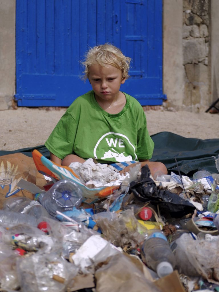 El Mediterráneo Agradece a 131 Voluntarios y 37kg de Residuos Recogidos