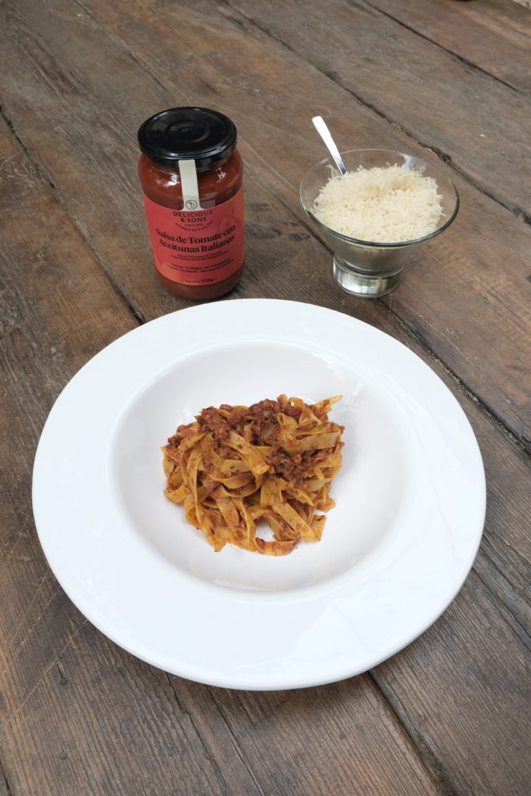 Vegan Bolognese Pasta — Delicious & Sons