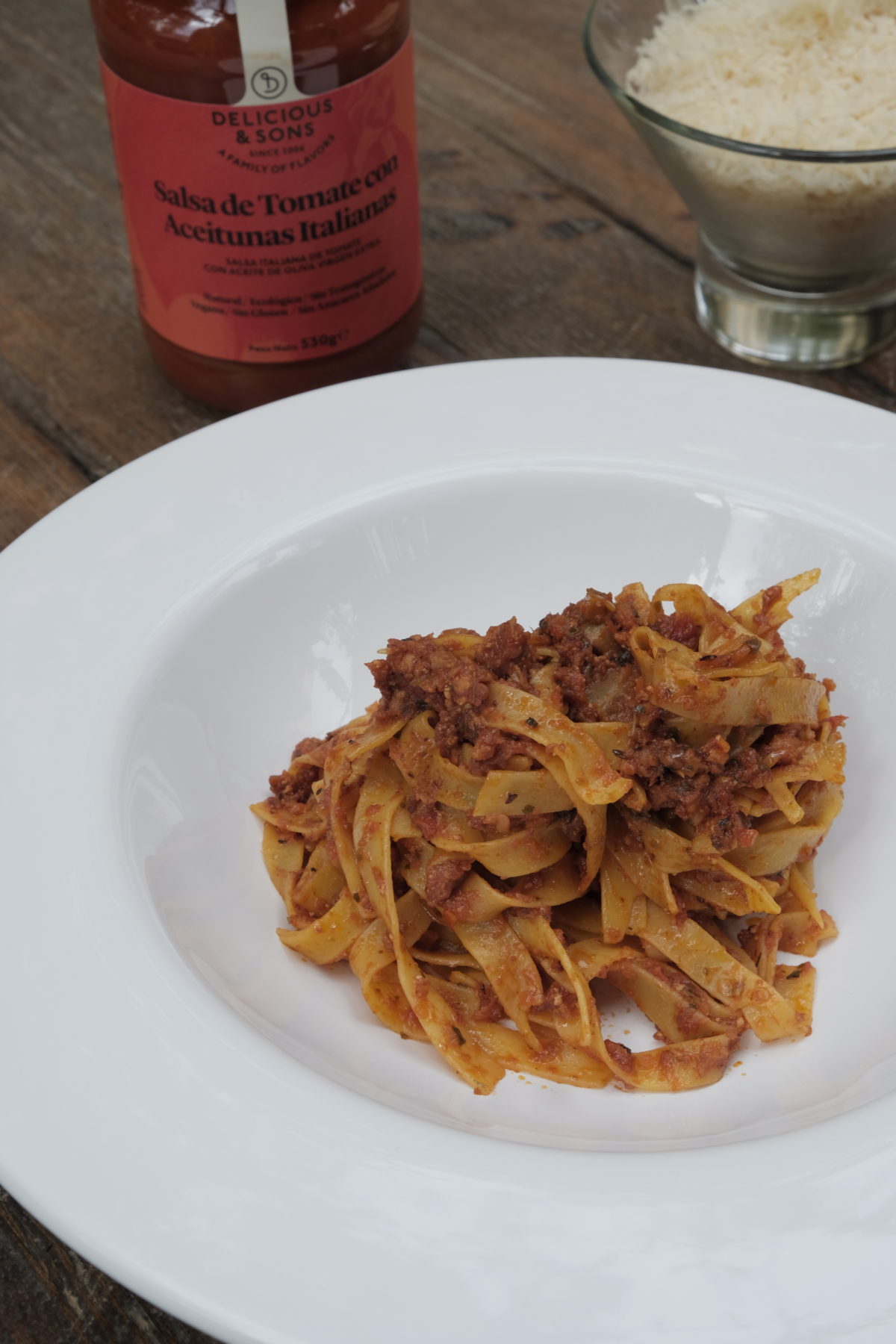 Vegan Bolognese Pasta — Delicious & Sons